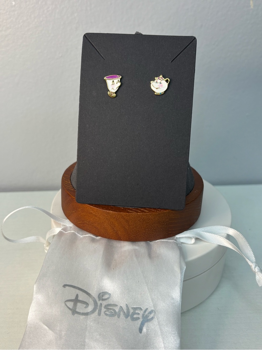 BEAUTY & THE BEAST Mrs Potts & Chip Teapot & Cup Stud Earrings NWOT - Picture 4 of 5